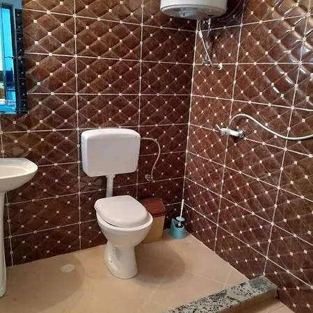 With 100% Bio Food בית נופש