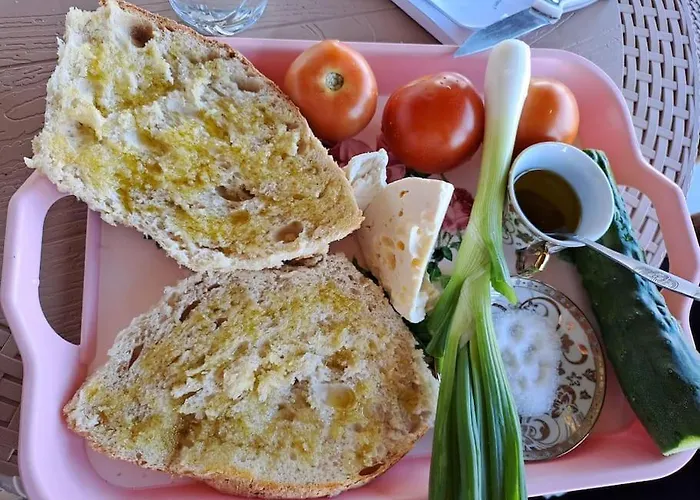 With 100% Bio Food * Maliq